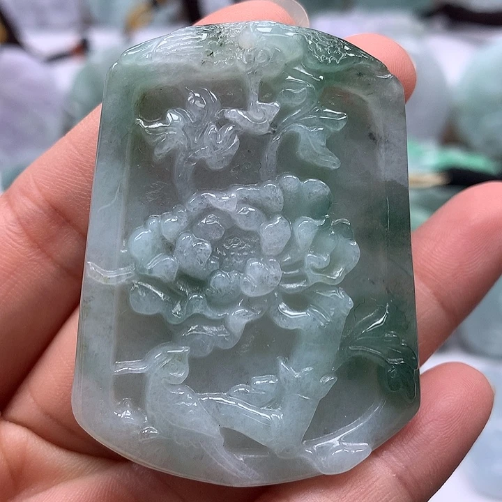 翡翠未镶嵌颈饰花开富贵多彩颜色福利