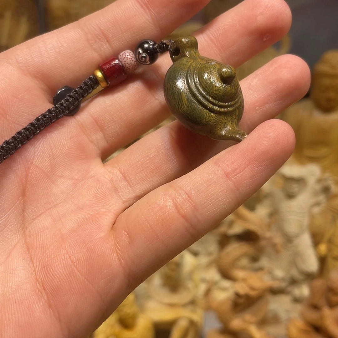 黄杨木绿檀小号壶