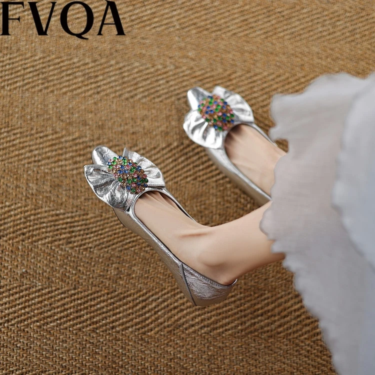 FVQA40-43法式小银色单鞋女2025新款FVQA女鞋脚宽低跟金色小码32