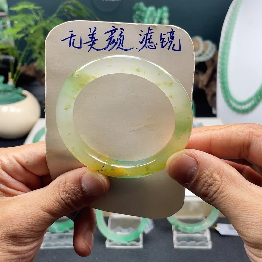 未镶嵌手镯石英质玉