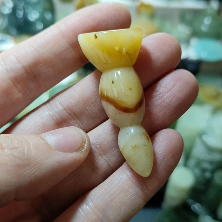 岫玉未镶嵌挂坠款式