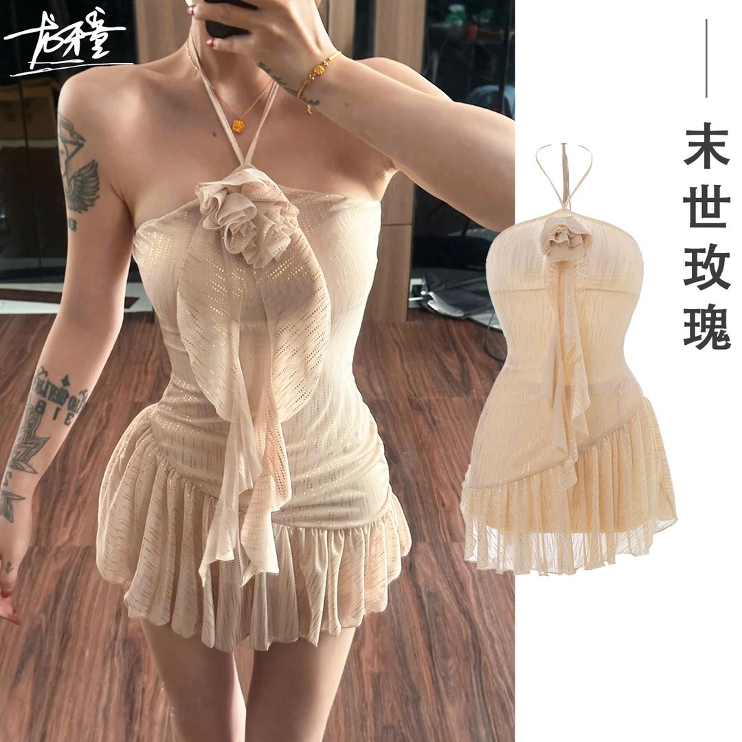 （清）龙怼怼推荐【末世玫瑰】显瘦仙气温柔风连衣裙辣妹性感挂脖收腰