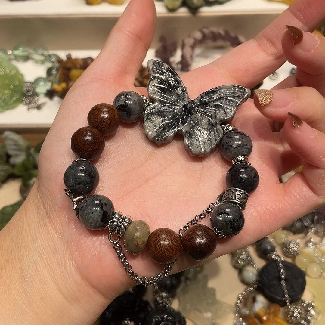 蛇纹石玉合金颈饰