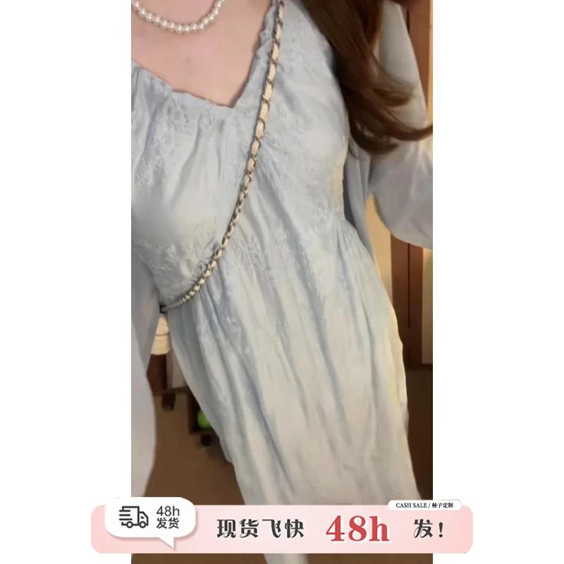 2025少女仙气连衣裙法式刺绣V领显瘦甜奶布丁长裙