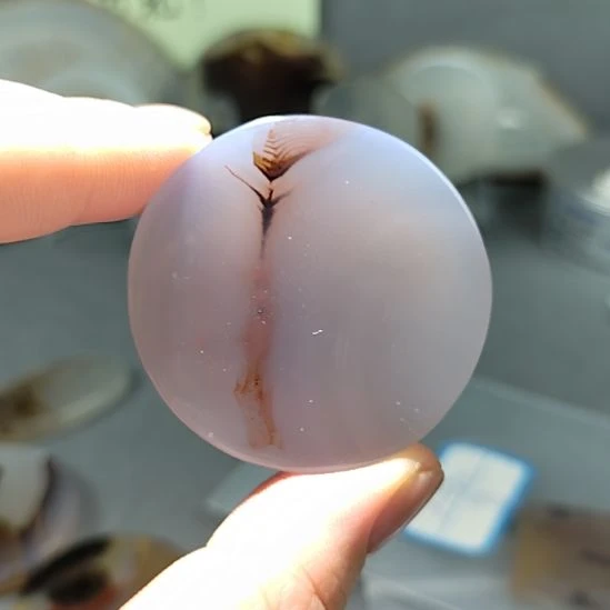 玛瑙/玉髓未镶嵌颈饰火炬