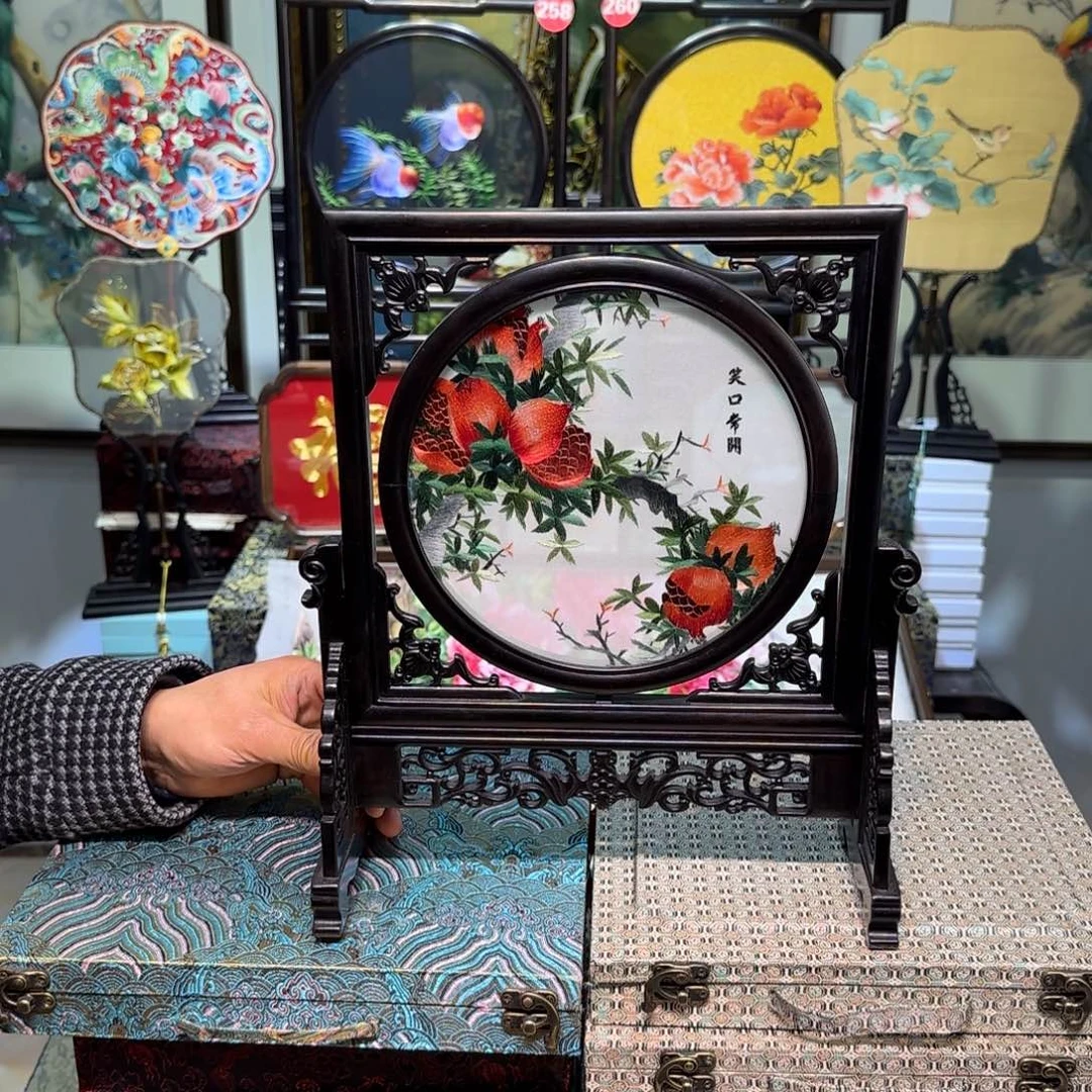 刺绣刺绣工艺精湛