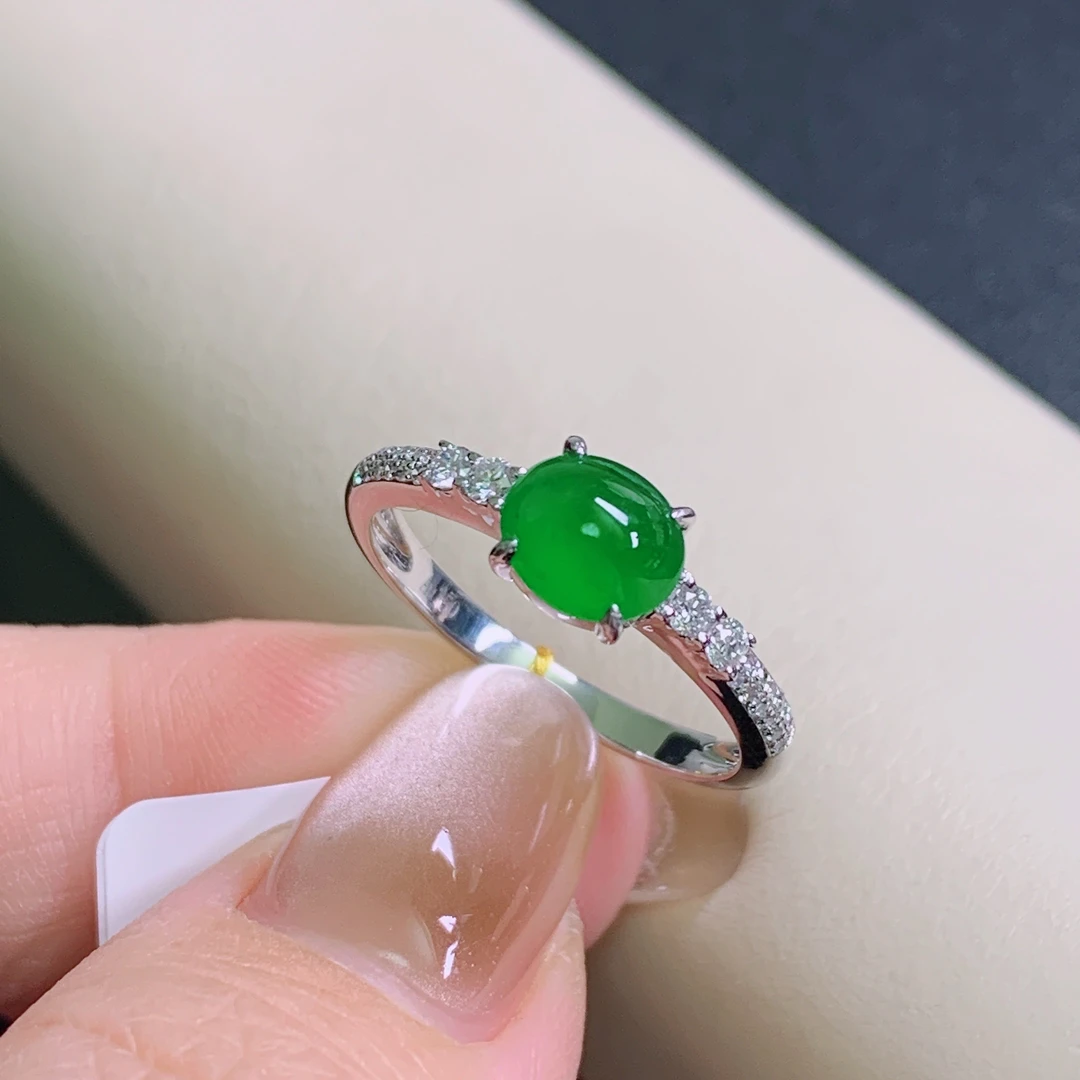 天然缅甸A货翡翠冰种阳绿蛋面戒指18k金镶嵌女款高品质时尚精致