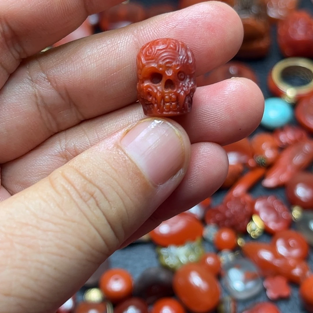 颈饰未镶嵌南红玛瑙