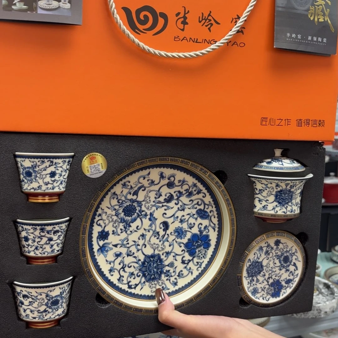 悬停车辆在停站后