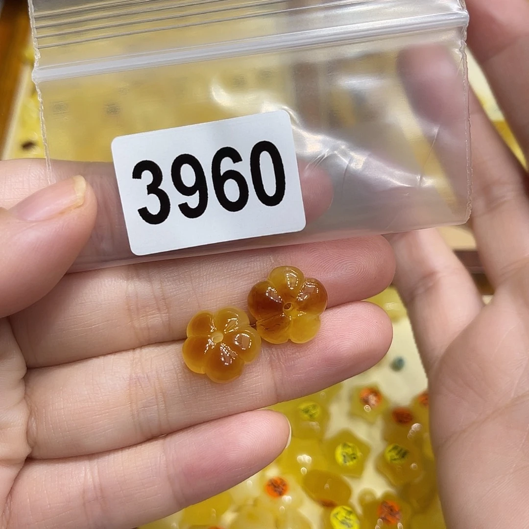A***～琥珀未镶嵌珠宝奇石