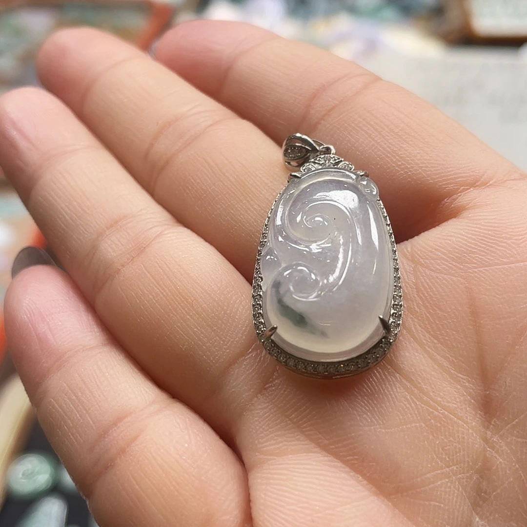 翡翠18K金镶嵌吊坠(不含链)如意