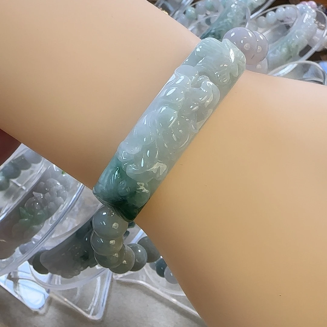颈饰未镶嵌翡翠手牌