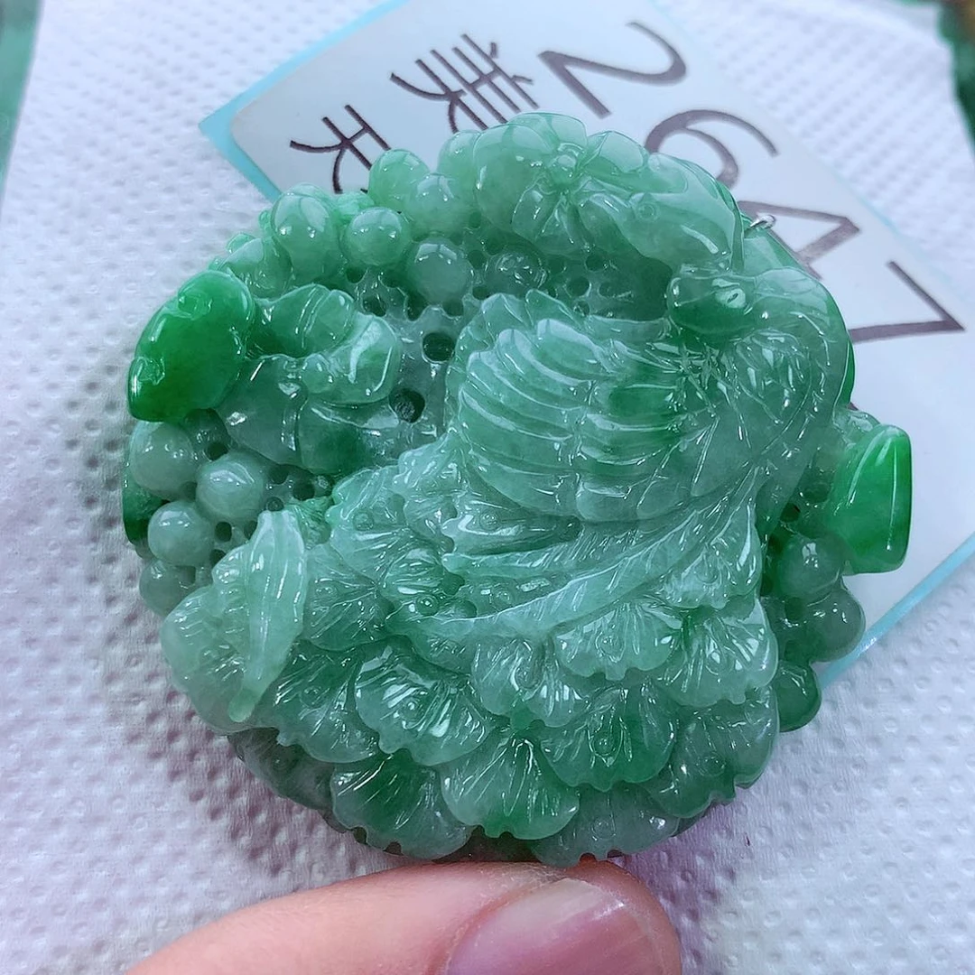 吊坠(不含链)未镶嵌翡翠