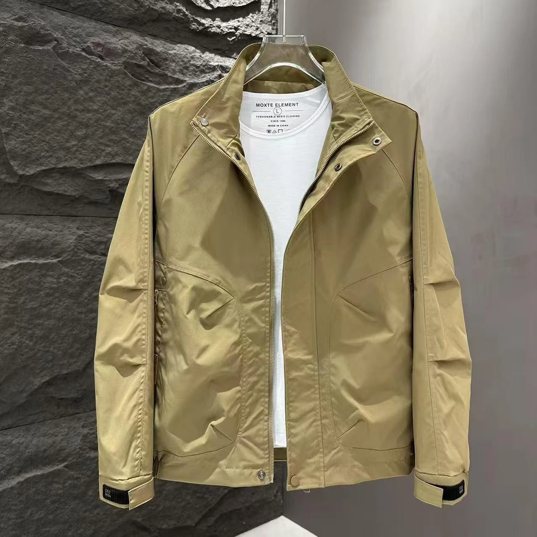 2025春季新款户外休闲男士夹克立领纯色工装痞帅春季显瘦穿搭外套