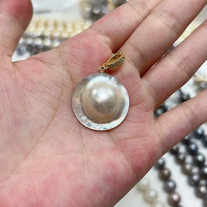 m***D未镶嵌颈饰拼合珍珠（马贝珠）