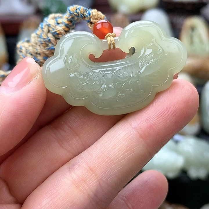 和田玉颈饰未镶嵌