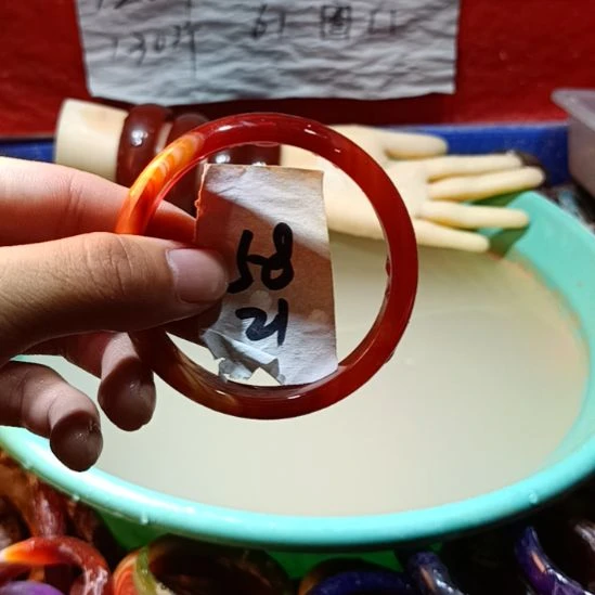玛瑙/玉髓手镯未镶嵌