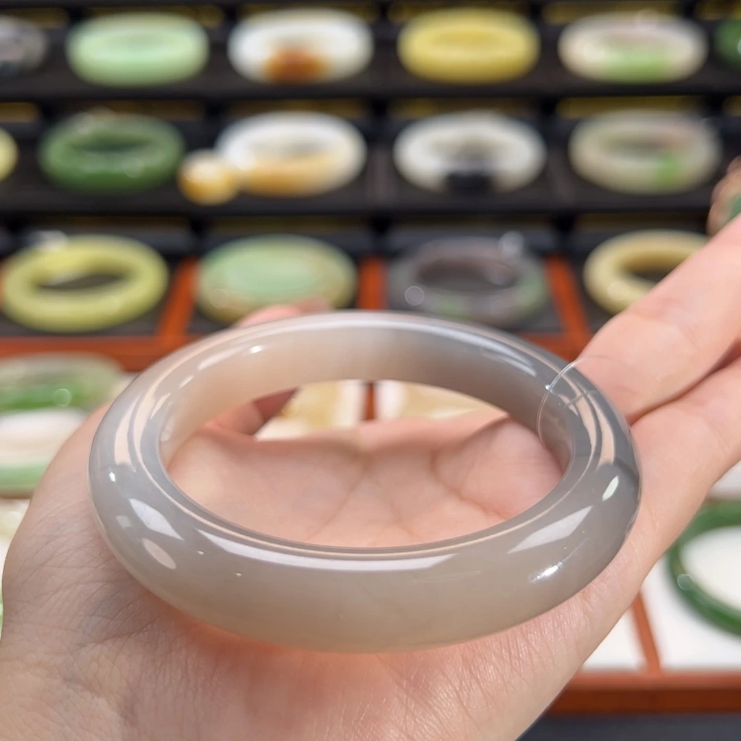 和田玉手镯未镶嵌紫粉双色