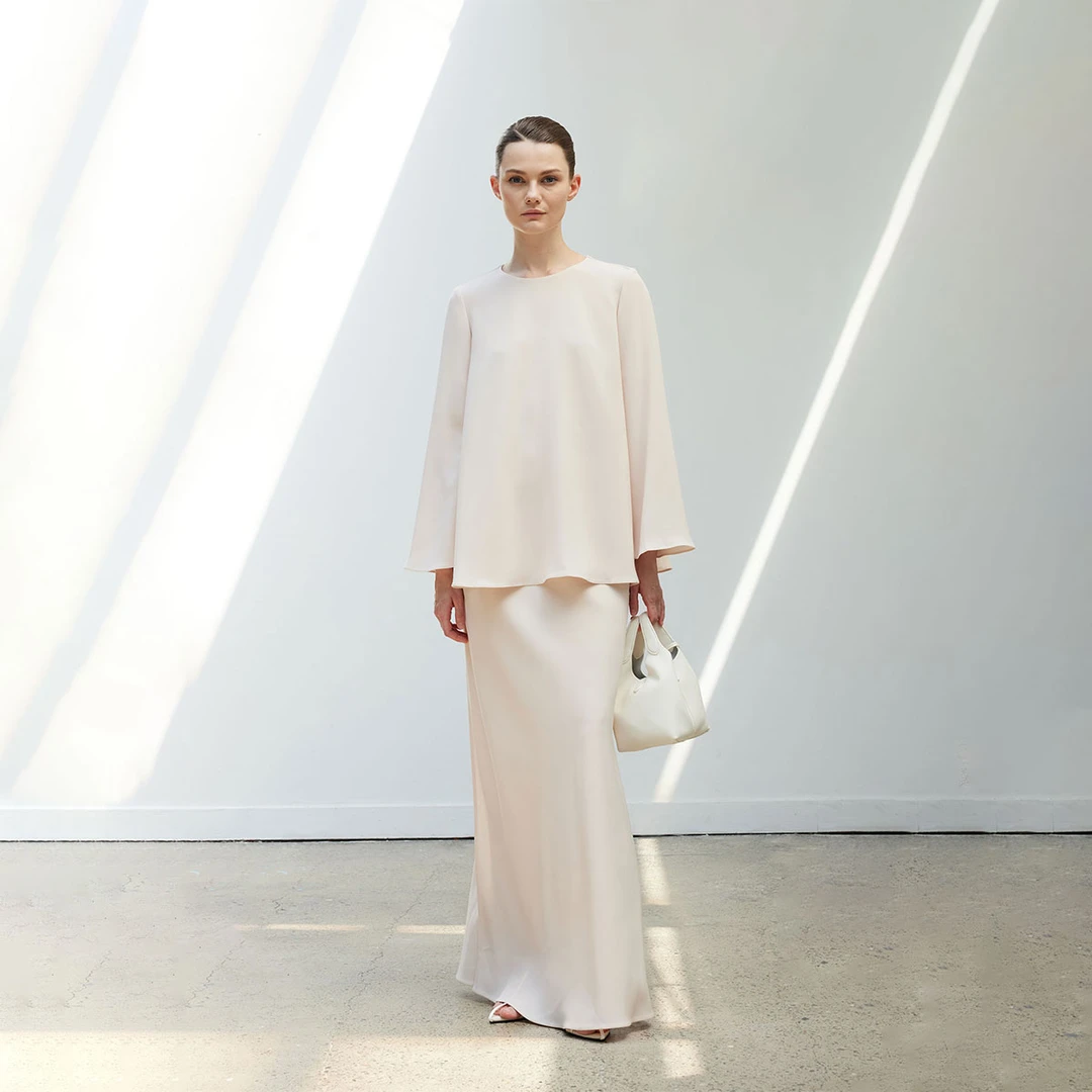 QIQIFUR 斗篷式圆领上衣侧开叉半身裙纯色简约气质垂坠感醋酸套装
