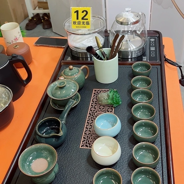 我们是有很多个一周年都