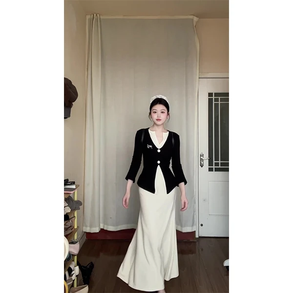 2025春夏新款假两件v领针织衫女上衣春季高级感韩系半身裙套装