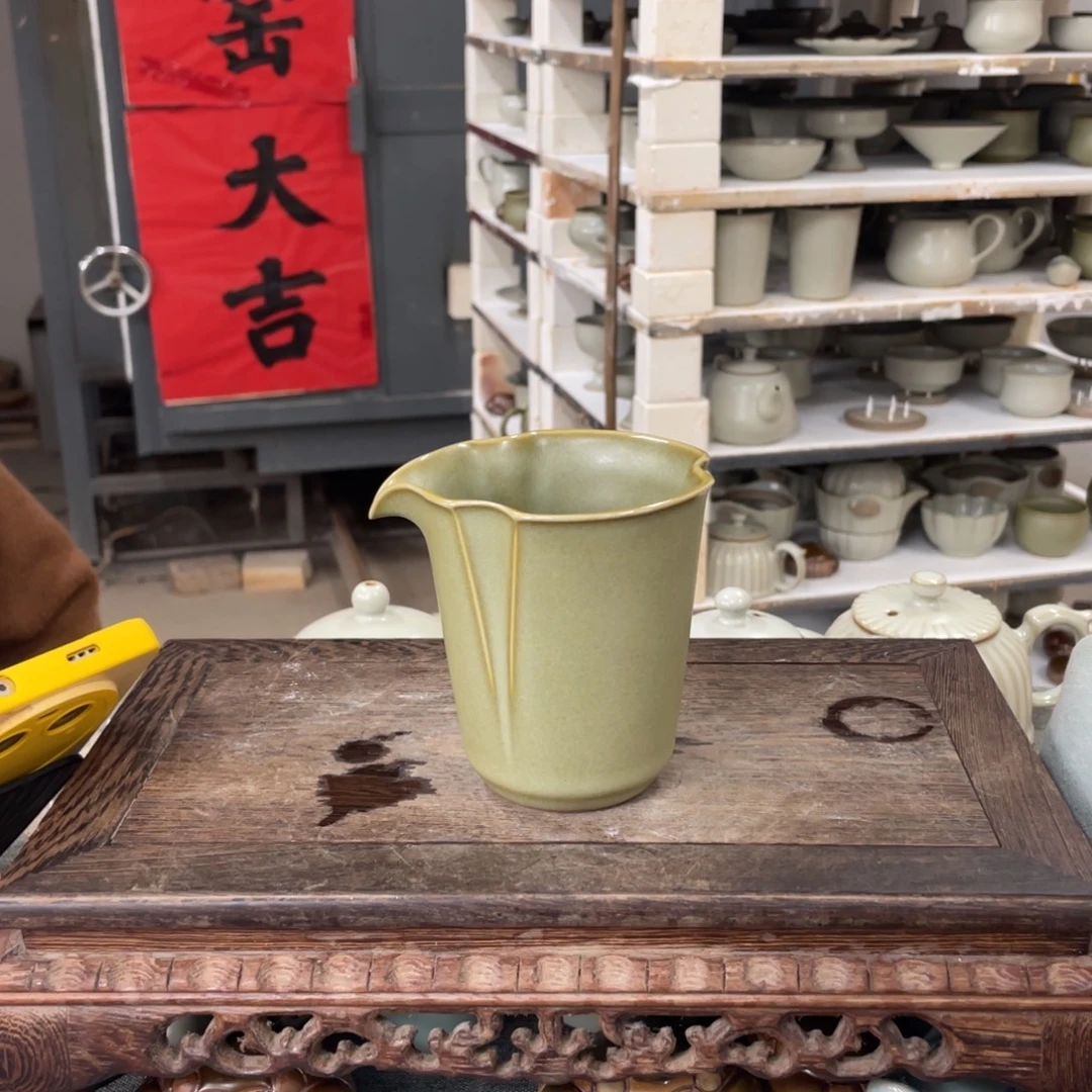 瓷片茶沫釉海棠公道