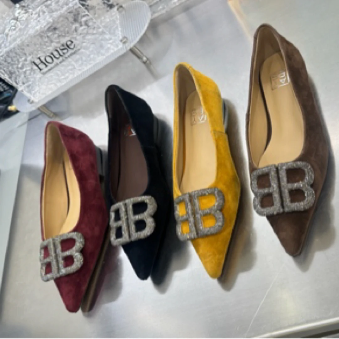 尖头7013-01平底浅口钻防滑单鞋鞋子百搭时尚轻奢女鞋水钻瓢鞋