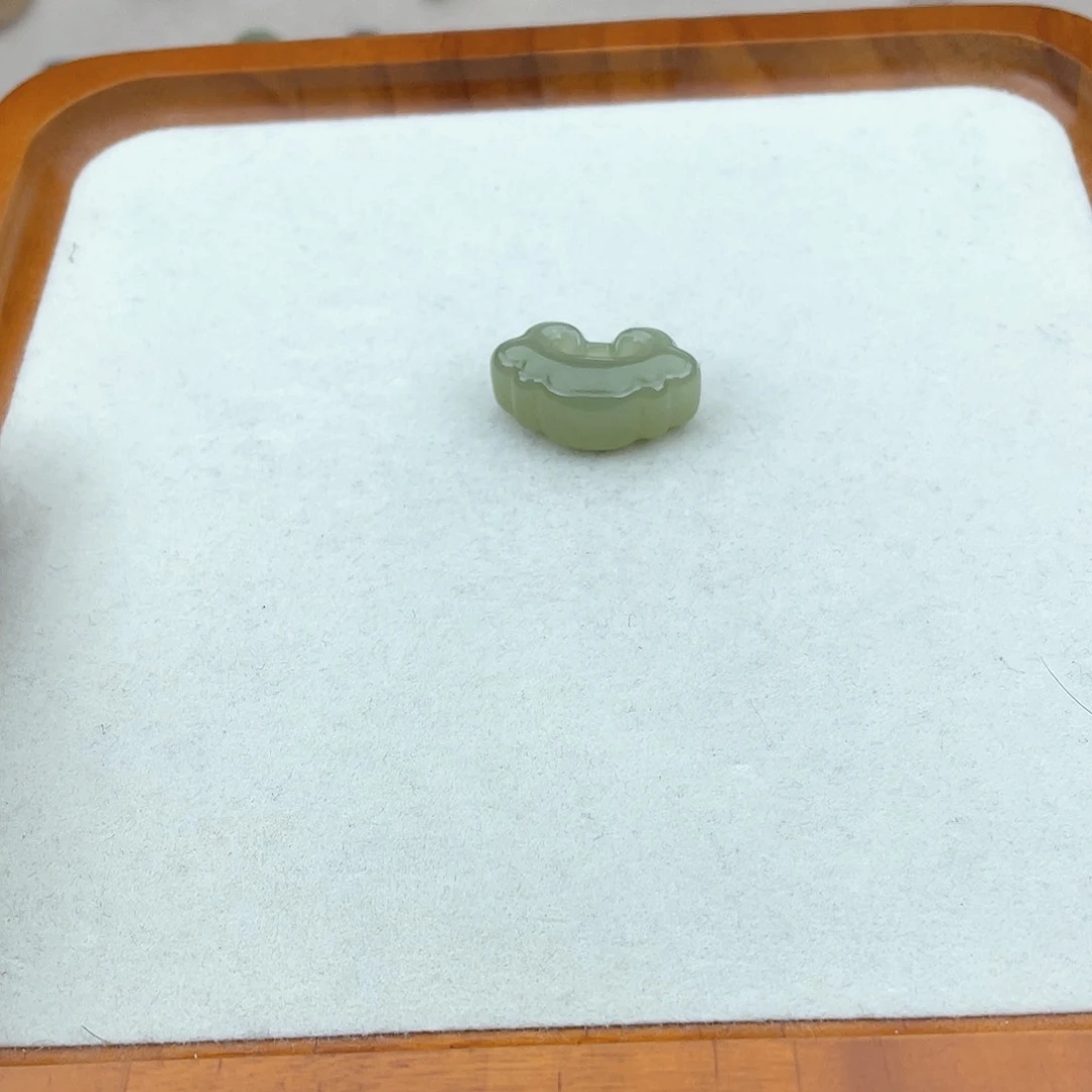 和田玉吊坠(不含链)未镶嵌