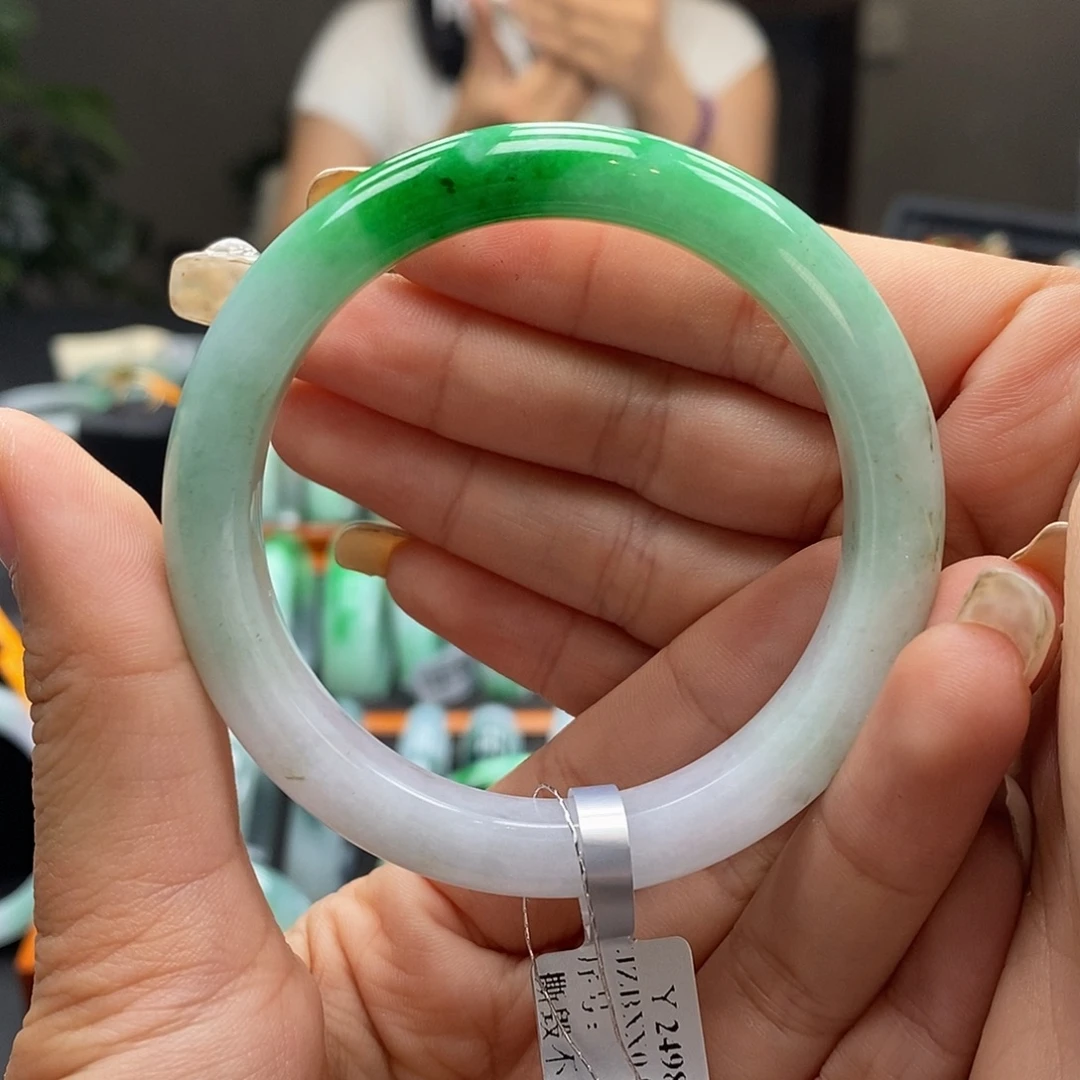 翡翠未镶嵌手镯缅甸翡翠52.2