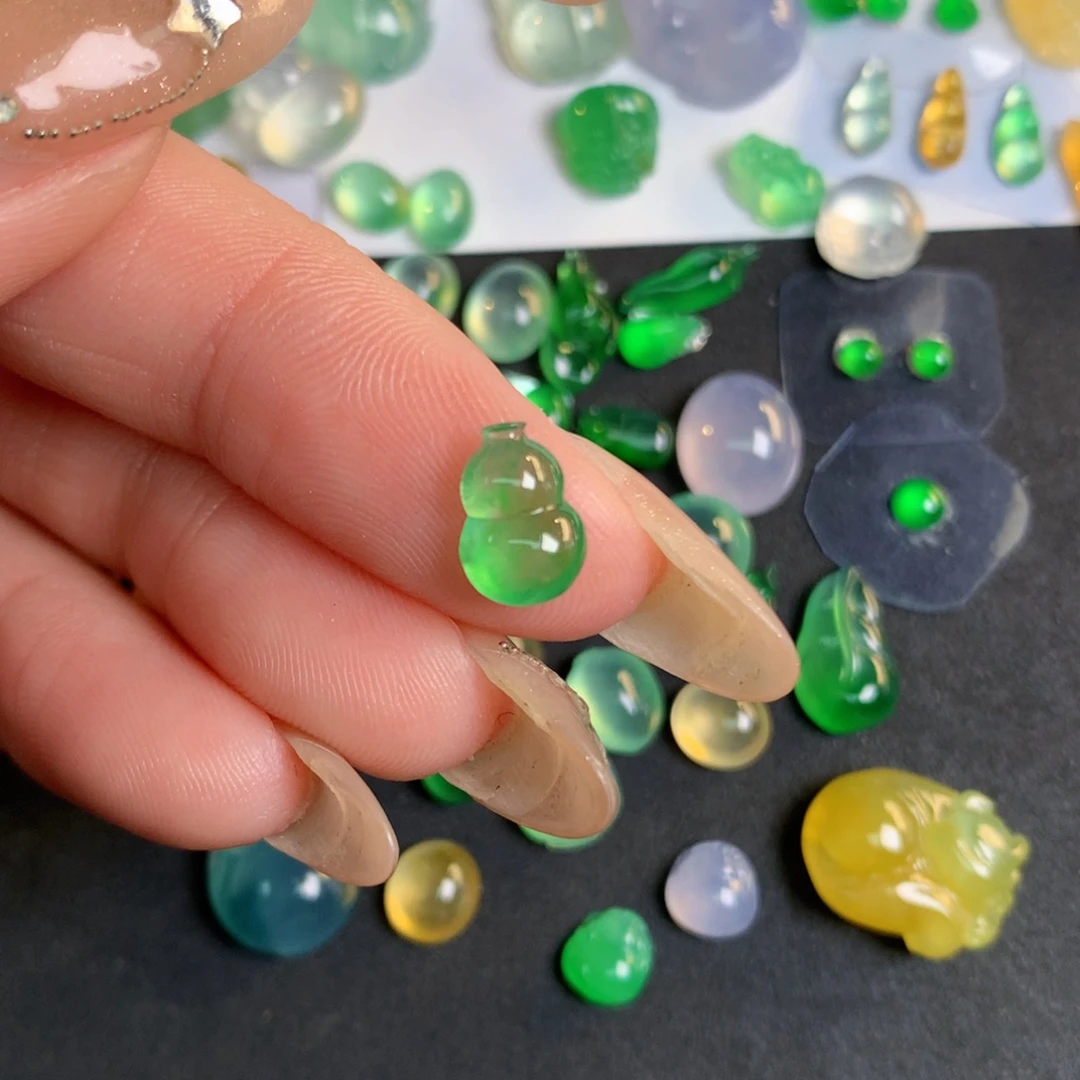 翡翠裸石9.04/6.3/3.46翡翠翡翠