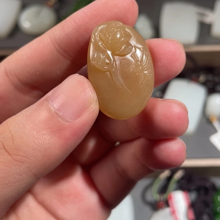 和田玉（糖玉）未镶嵌挂件