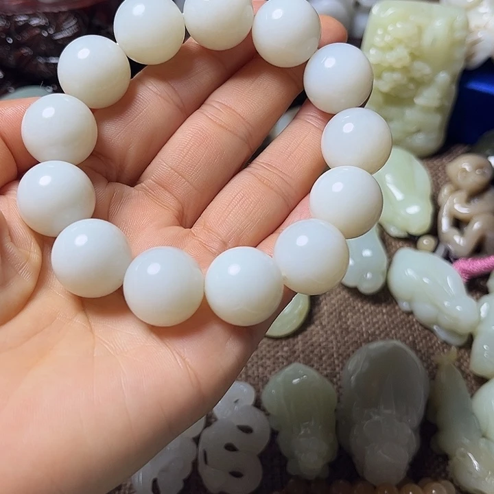 和田玉（黄玉）未镶嵌颈饰