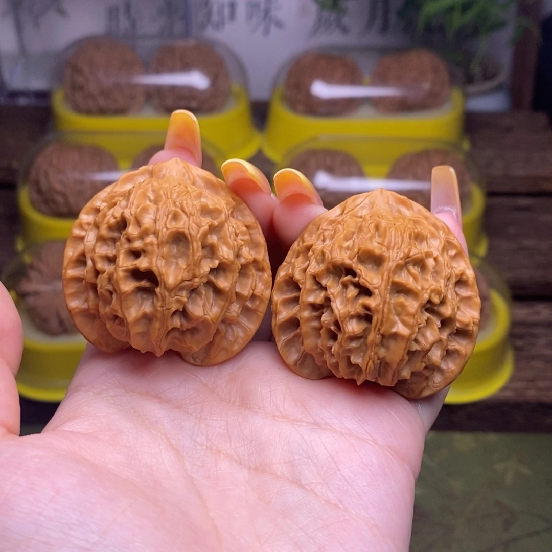 文玩核桃吊坠42尺山地粉皮原桩苹果园微修