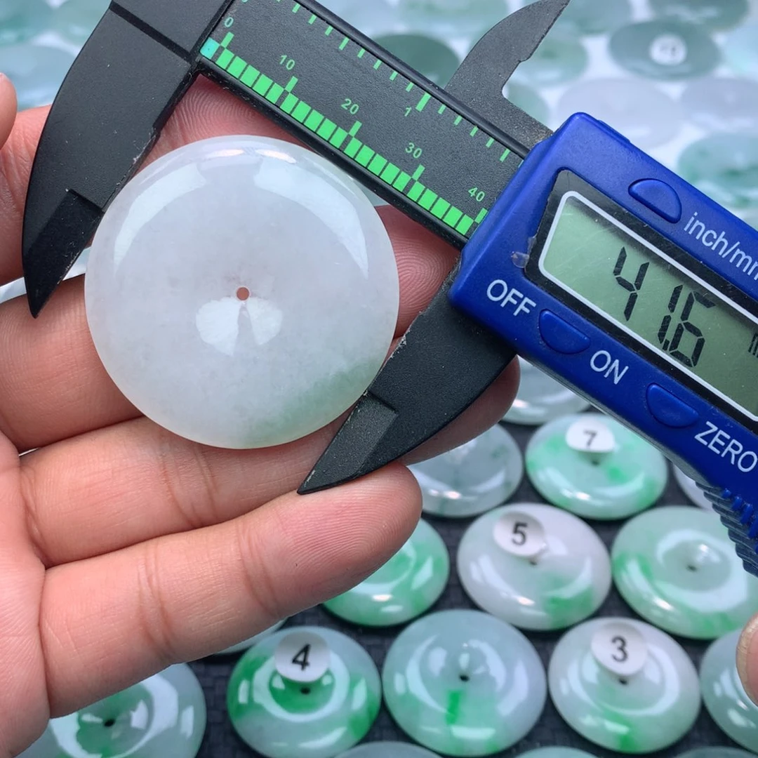 翡翠颈饰未镶嵌缅甸天然A货翡翠