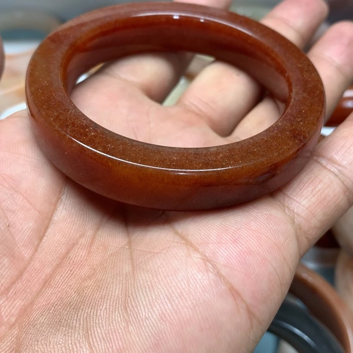 佳***2石英质玉（黄龙玉）合金颈饰