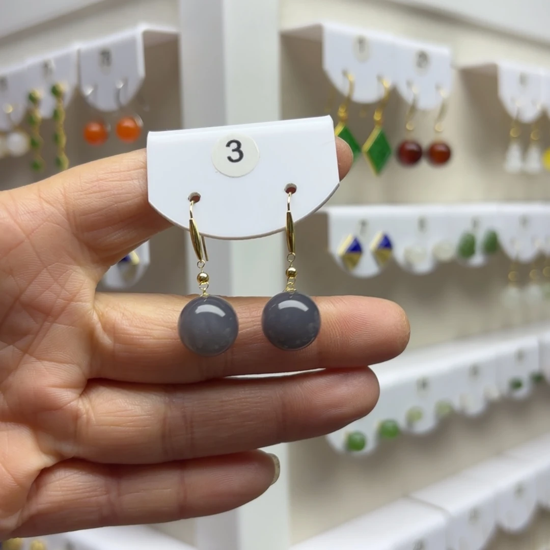 和田玉18K金镶嵌耳饰