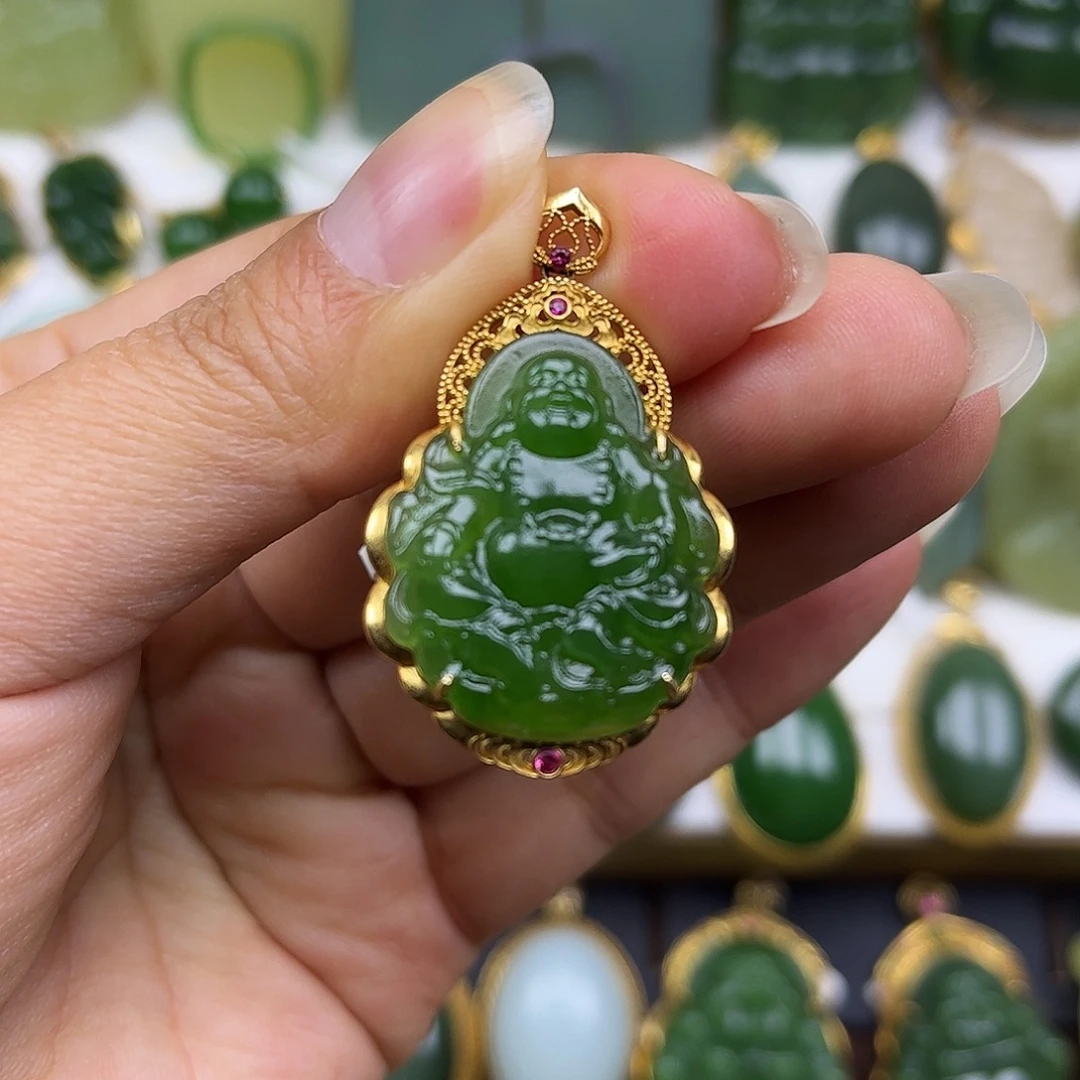 和田玉18K金镶嵌颈饰