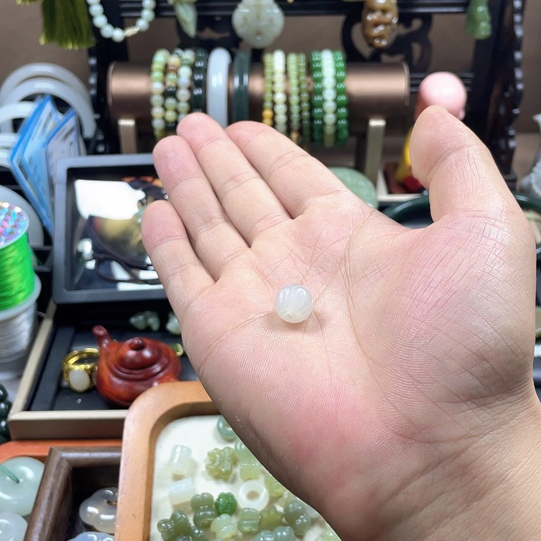 落***落未镶嵌手链和田玉