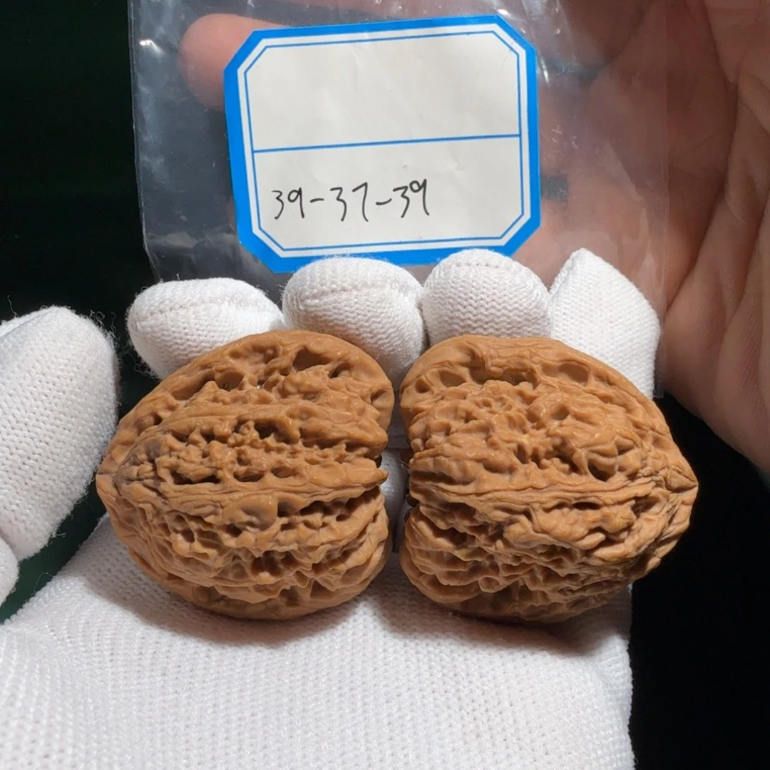 文玩核桃吊坠南疆三角38