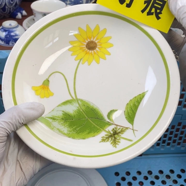 他家瓷器真美…开播了