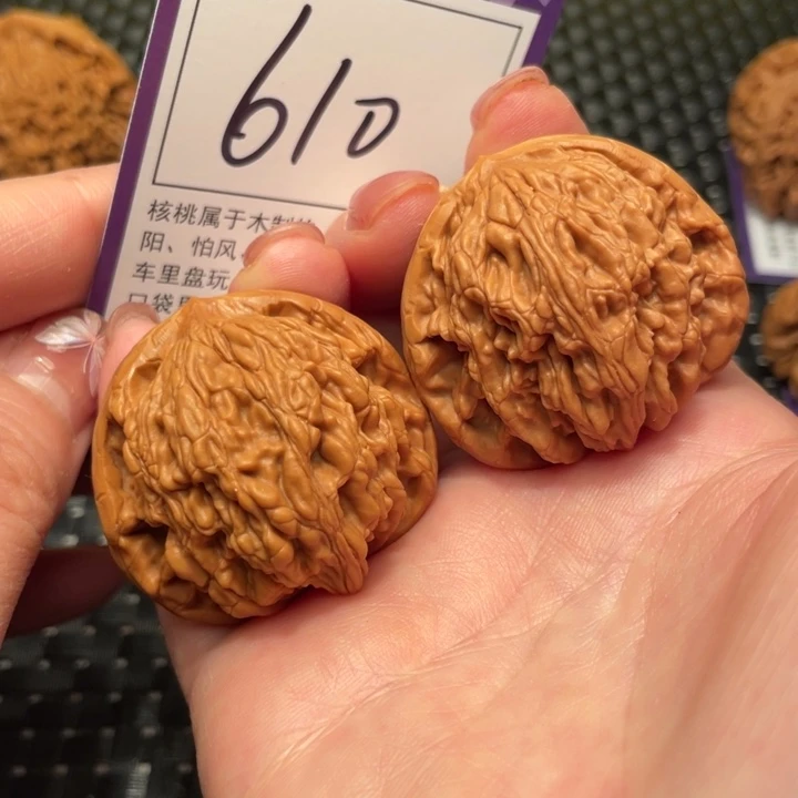 文玩核桃把件40虎头610