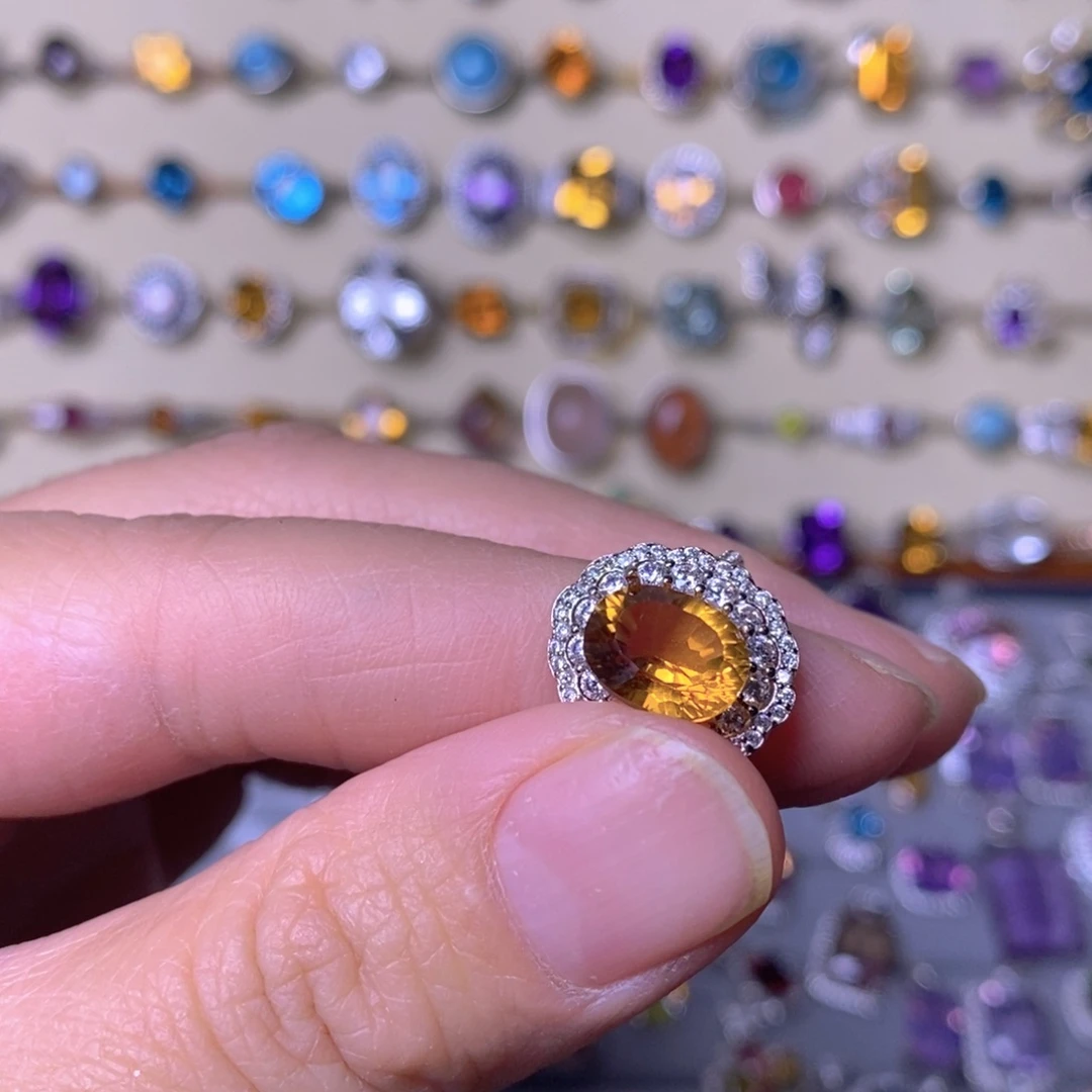 悠***悠银S925镶嵌戒指黄晶