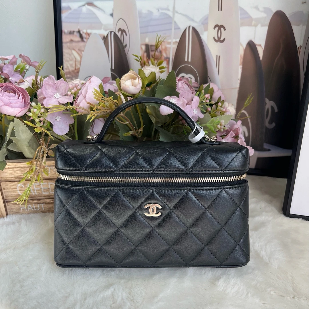未使用 Chanel/香奈儿 黑金羊皮lp饭盒包（25年）