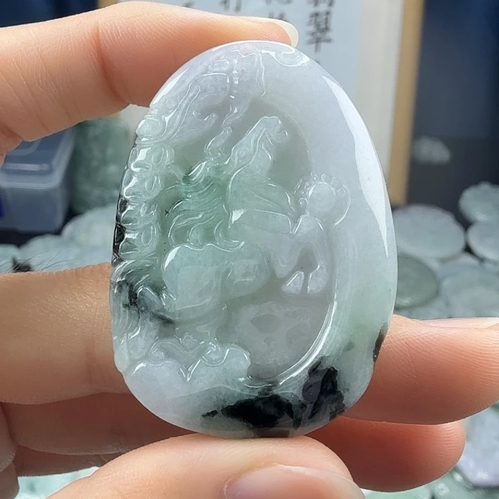 翡翠未镶嵌颈饰翡翠