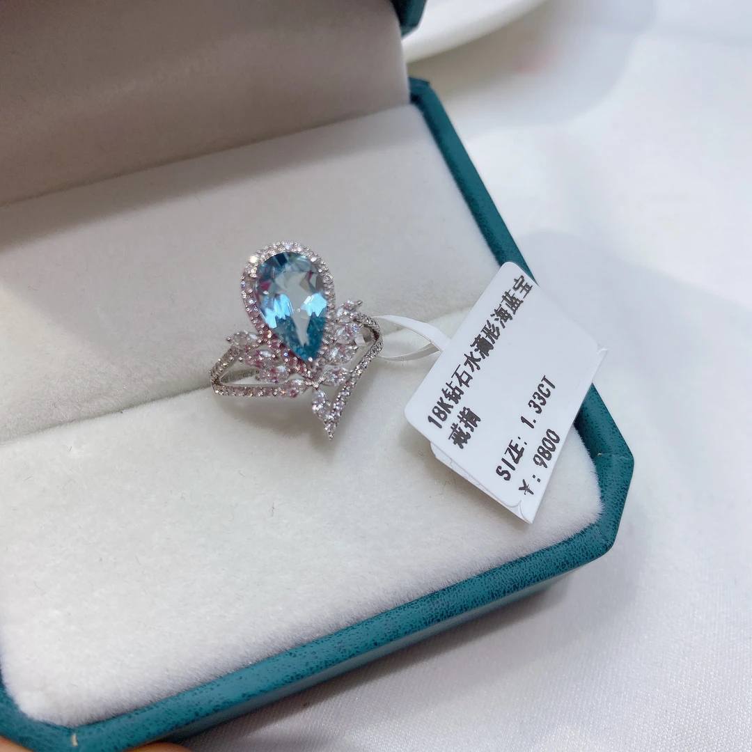 1.33ct水滴型全净体海蓝宝18k金钻女王皇冠戒指