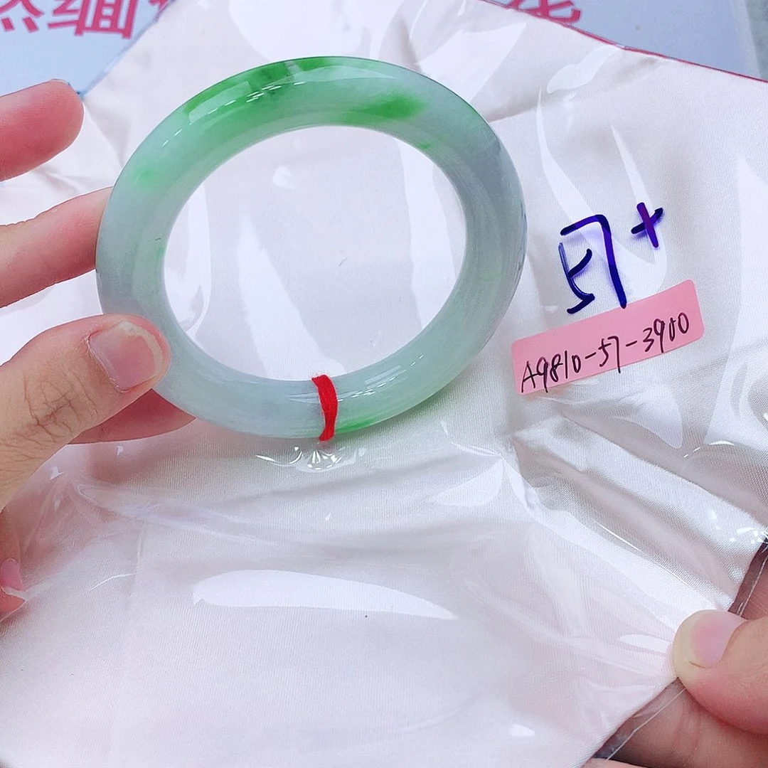 翡翠未镶嵌手镯我