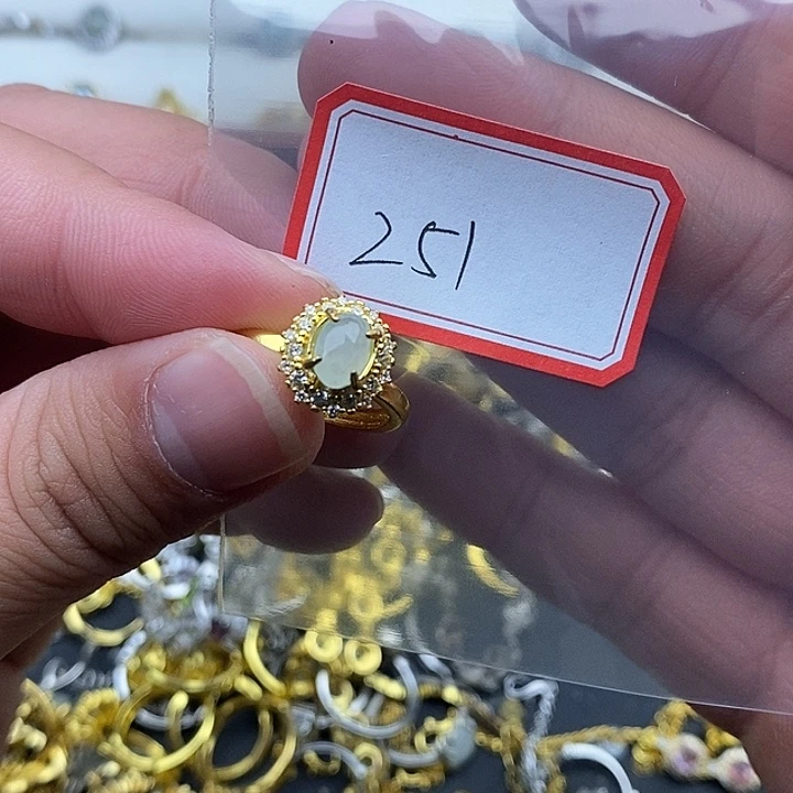 翡翠未镶嵌戒指251
