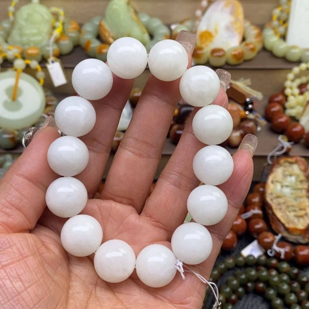 静***心透闪石质玉未镶嵌手串