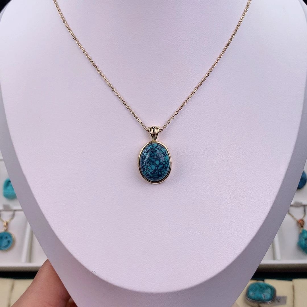 未镶嵌绿松石颈饰