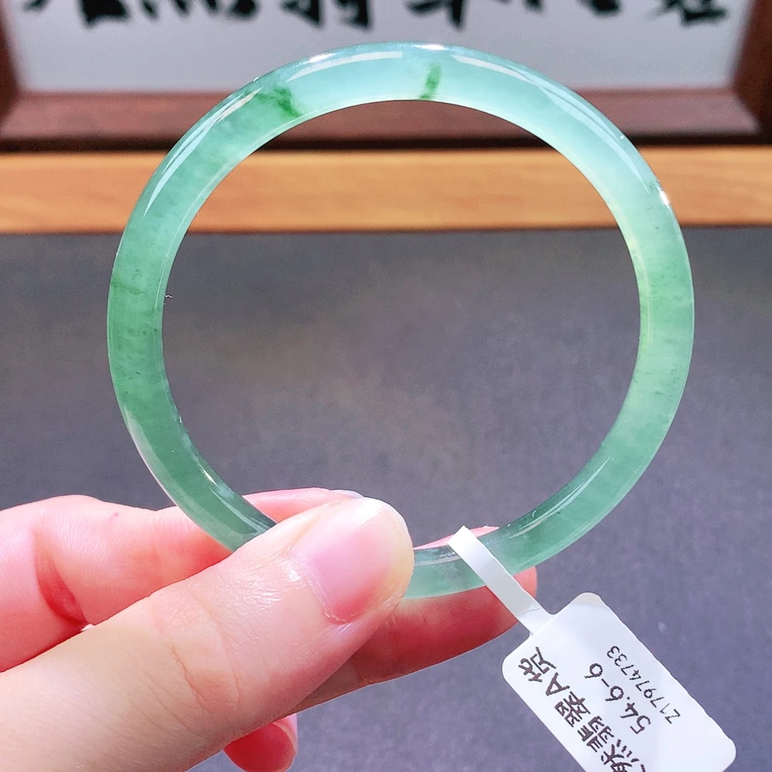 翡翠未镶嵌手镯天然翡翠